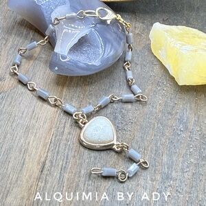 Alquimia Gold and Gray Charm Bracelet AGATE